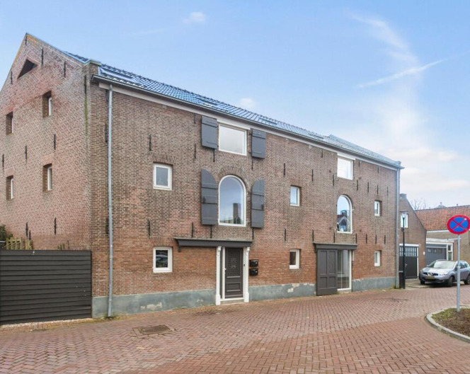 Vissersdijk 10, Middelharnis