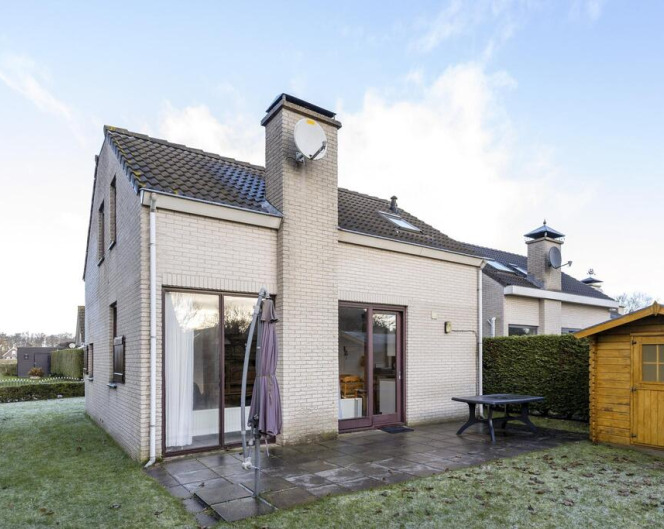 Noordzeepark-Oosterplaat 4, Ouddorp