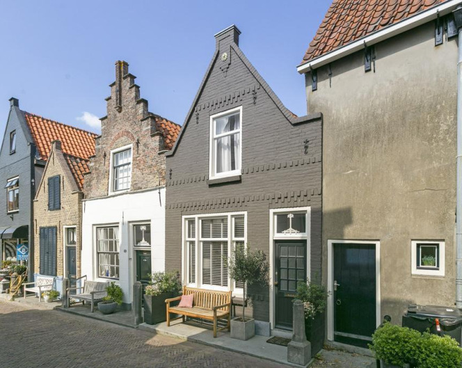 Kerkstraat 2, Goedereede