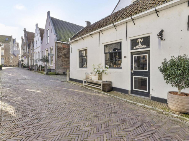 Kerkstraat 9, Goedereede