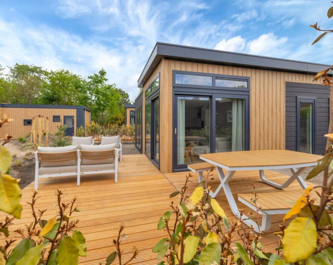 Carlington Newport 6, Ouddorp