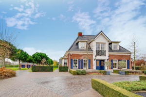 Molenweg 15, Oude-Tonge