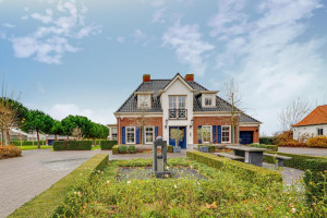 Molenweg 15, Oude-Tonge