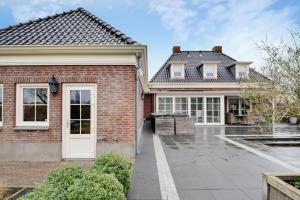 Molenweg 15, Oude-Tonge