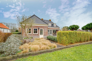 Molenweg 15, Oude-Tonge