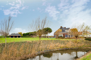 Molenweg 15, Oude-Tonge